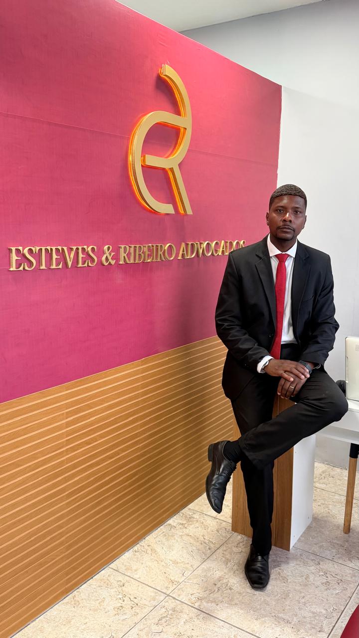 Dr. Rafael Esteves